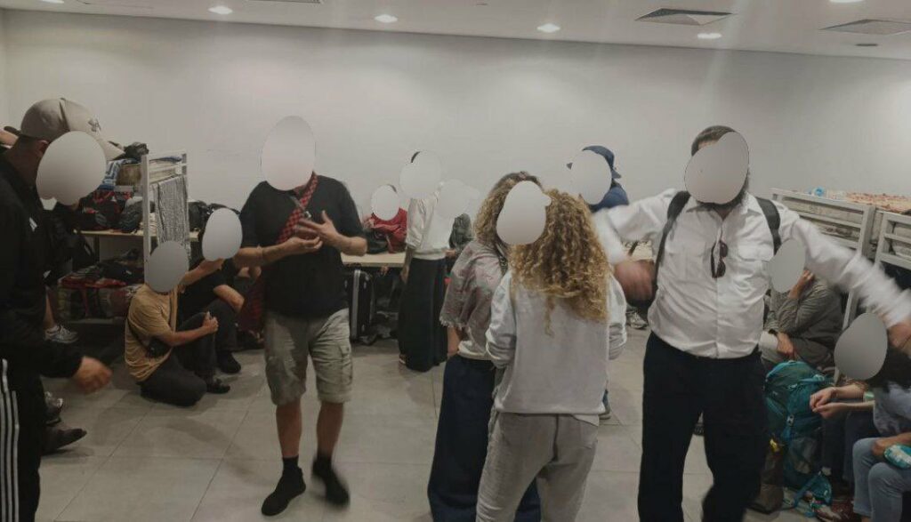 Cairo authorities detain, deport dozens of foreign nationals entering Egypt for Global March to Gaza | MadaMasr